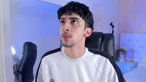 Snapshot of salvatore_monterey chatting on 10/14/25, 08:53 salvatore online show from 10/14/25, 08:53