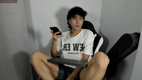 salvatore_montt online show from 02/16/25, 12:52