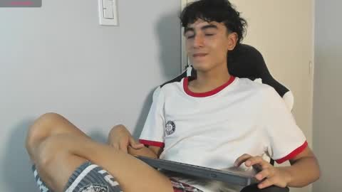 salvatore_montt online show from 02/25/25, 12:58