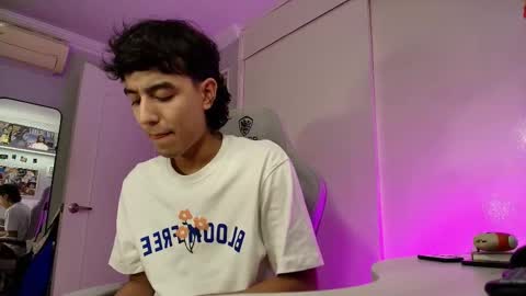 salvatore_montt online show from 09/15/25, 01:38