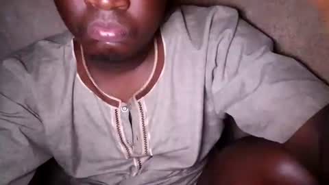 Snapshot of sam223382879 chatting on 01/27/25, 01:48 sam223382879 online show from 01/27/25, 01:48