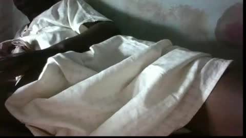 Snapshot of sam223382879 chatting on 10/11/25, 04:05 sam223382879 online show from 10/11/25, 04:05