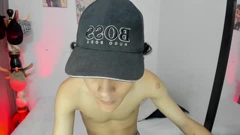 sam__cute online show from 12/24/24, 11:33