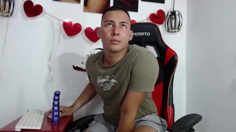 Snapshot of sam_boy_kinky chatting on 09/12/25, 11:26 sam_boy_kinky online show from 09/12/25, 11:26