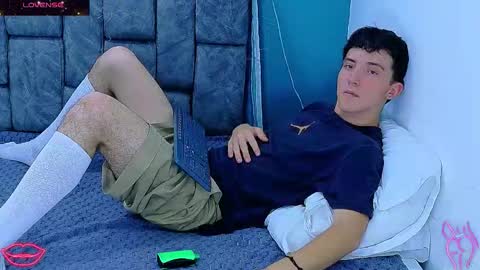 Snapshot of sam_boycash chatting on 01/15/26, 07:39 SAM online show from 01/15/26, 07:39