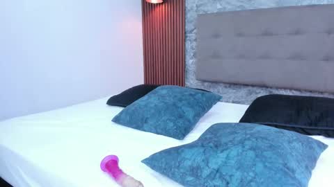 Sam Clark online show from 10/21/25, 04:13