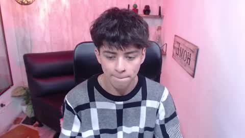 Snapshot of sam_daves chatting on 02/13/25, 04:17 Sam online show from 02/13/25, 04:17