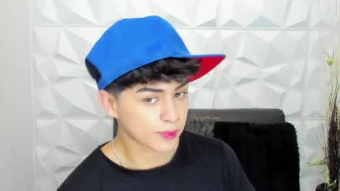 Snapshot of sam_daves_ chatting on 12/03/25, 01:53 Sam online show from 12/03/25, 01:53