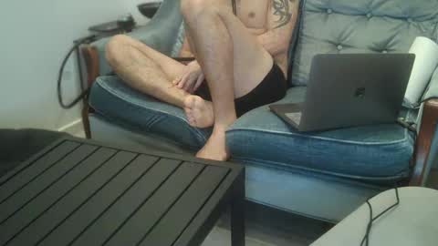 Snapshot of sam_love1985 chatting on 03/04/25, 09:11 sam_love1985 online show from 03/04/25, 09:11