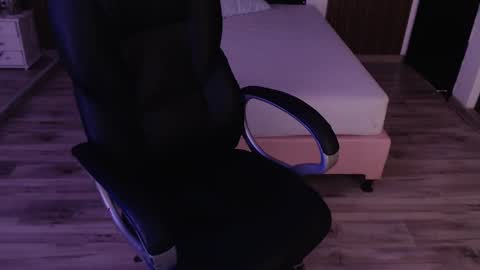 SAM MANSON online show from 10/06/25, 06:38