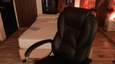SAM MANSON online show from 05/11/26, 02:45