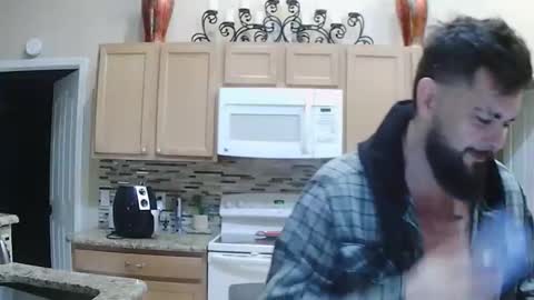 Snapshot of sam_papithebarber chatting on 12/25/24, 03:08 sam_papithebarber online show from 12/25/24, 03:08