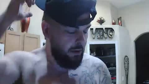 Snapshot of sam_papithebarber chatting on 12/29/24, 10:01 sam_papithebarber online show from 12/29/24, 10:01