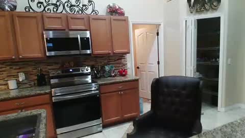 Snapshot of sam_papithebarber chatting on 10/23/25, 06:34 sam_papithebarber online show from 10/23/25, 06:34