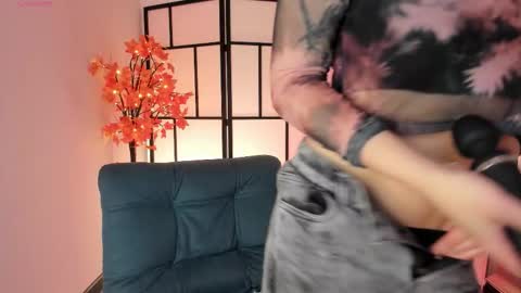 Sam online show from 11/25/25, 12:05