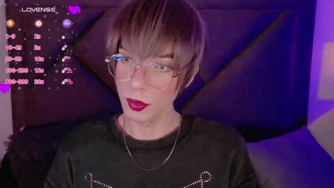 Snapshot of sam_russo chatting on 02/10/25, 05:14 Sam online show from 02/10/25, 05:14