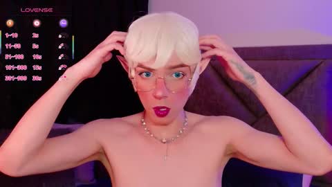 Snapshot of sam_russo chatting on 09/19/25, 08:05 Sam online show from 09/19/25, 08:05