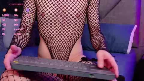 Snapshot of sam_russo chatting on 09/23/25, 07:44 Sam online show from 09/23/25, 07:44