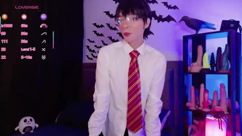 Snapshot of sam_russo chatting on 10/28/25, 07:34 Sam online show from 10/28/25, 07:34