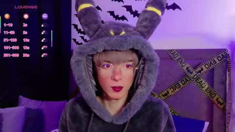 Snapshot of sam_russo chatting on 11/01/25, 09:44 Sam online show from 11/01/25, 09:44