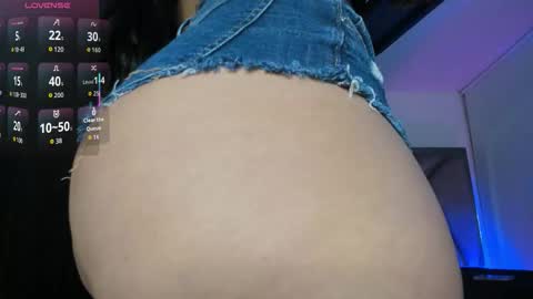 Snapshot of samaay_ chatting on 11/27/25, 11:40 samaay_ online show from 11/27/25, 11:40