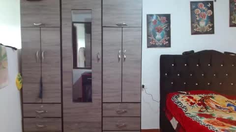 Snapshot of samaelg1 chatting on 10/24/25, 07:10 samael online show from 10/24/25, 07:10