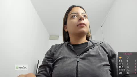 Snapshot of samanta__sweetx chatting on 12/10/24, 07:58 Samanta Sweet online show from 12/10/24, 07:58