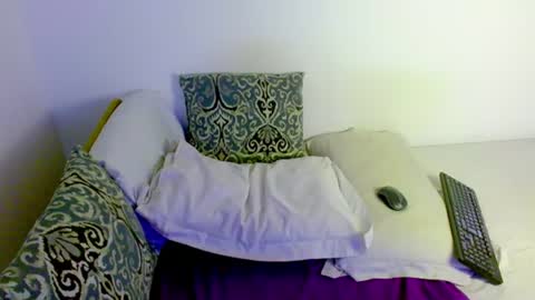 Snapshot of samanta_r_ chatting on 07/09/26, 06:45 Samanta online show from 07/09/26, 06:45