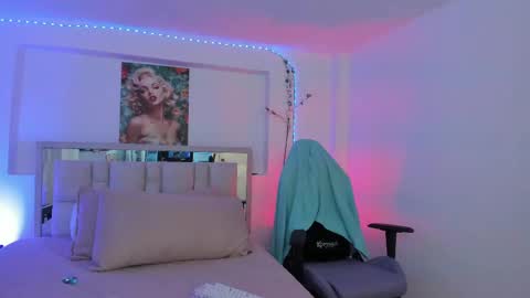 Samanta online show from 11/19/25, 10:26