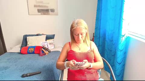 Snapshot of samanta_stone69 chatting on 01/29/25, 07:22 Samanta Stone online show from 01/29/25, 07:22