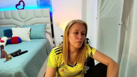Samanta Stone online show from 06/17/26, 09:38