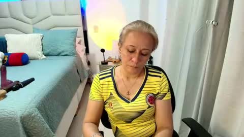 Samanta Stone online show from 06/23/26, 11:36