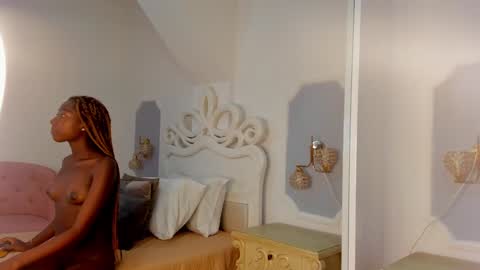 Snapshot of samantamarquez chatting on 02/06/25, 01:38 Samanta online show from 02/06/25, 01:38