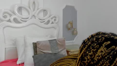 Snapshot of samantamarquez chatting on 02/13/25, 10:33 Samanta online show from 02/13/25, 10:33