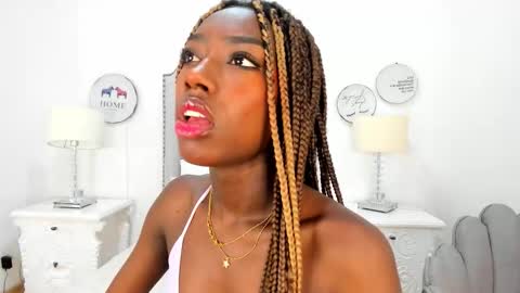 Snapshot of samantamarquez chatting on 10/04/25, 08:07 Samanta online show from 10/04/25, 08:07