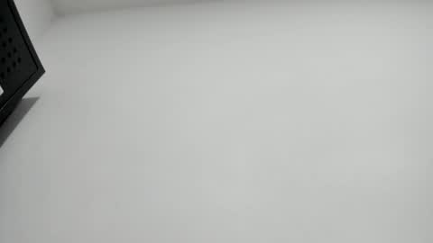 Snapshot of samantamarquez chatting on 12/14/25, 07:40 Samanta online show from 12/14/25, 07:40