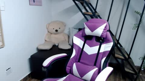 samantha online show from 11/23/25, 05:46