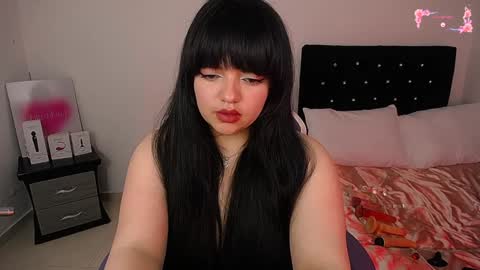 Snapshot of samantha__g chatting on 01/15/25, 03:22 Sam online show from 01/15/25, 03:22