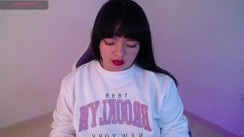 Snapshot of samantha__g chatting on 02/19/25, 05:49 Sam online show from 02/19/25, 05:49