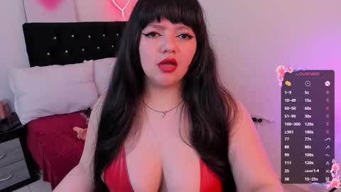 Snapshot of samantha__g chatting on 09/16/25, 11:28 Sam online show from 09/16/25, 11:28