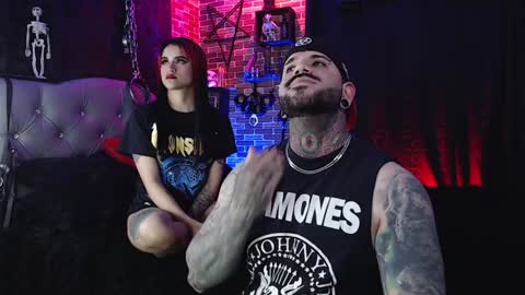 Snapshot of samantha_abrill chatting on 01/24/25, 01:03 Samantha and Victor online show from 01/24/25, 01:03