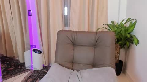 Samantha Ferrec online show from 01/10/26, 10:14