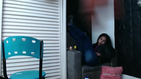 Snapshot of samantha_fox_squirt chatting on 12/12/24, 10:02 lizzy online show from 12/12/24, 10:02