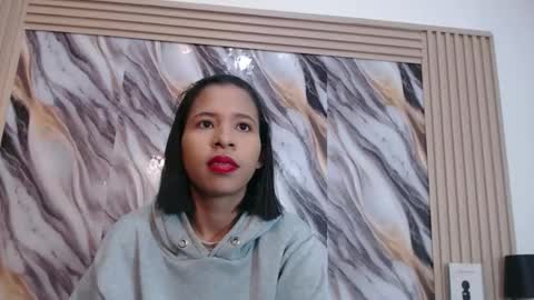 Snapshot of samantha_fox_squirt chatting on 11/30/25, 12:47 lizzy online show from 11/30/25, 12:47