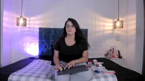 samantha_foxyy online show from 05/20/26, 10:21