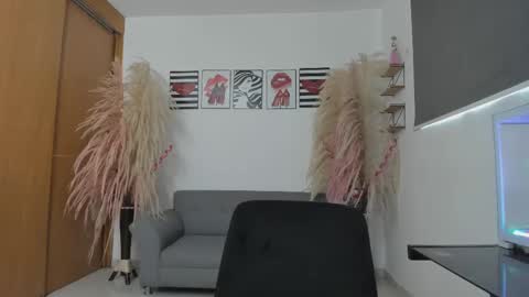 Snapshot of samantha_ga chatting on 02/22/25, 02:08 Samantha ga online show from 02/22/25, 02:08