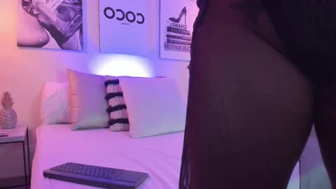 Snapshot of samantha_hotly chatting on 09/26/25, 01:48 Samantha online show from 09/26/25, 01:48