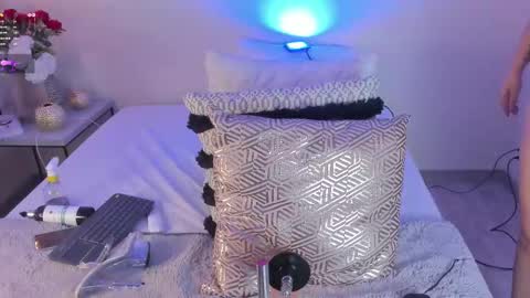 Snapshot of samantha_hotly chatting on 02/22/26, 04:05 Samantha online show from 02/22/26, 04:05