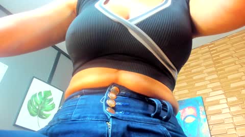 samantha_milfs online show from 01/17/25, 10:00