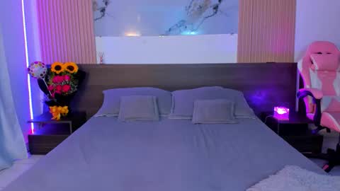 Snapshot of samantha_moons chatting on 09/22/25, 10:01 samantha_moons online show from 09/22/25, 10:01